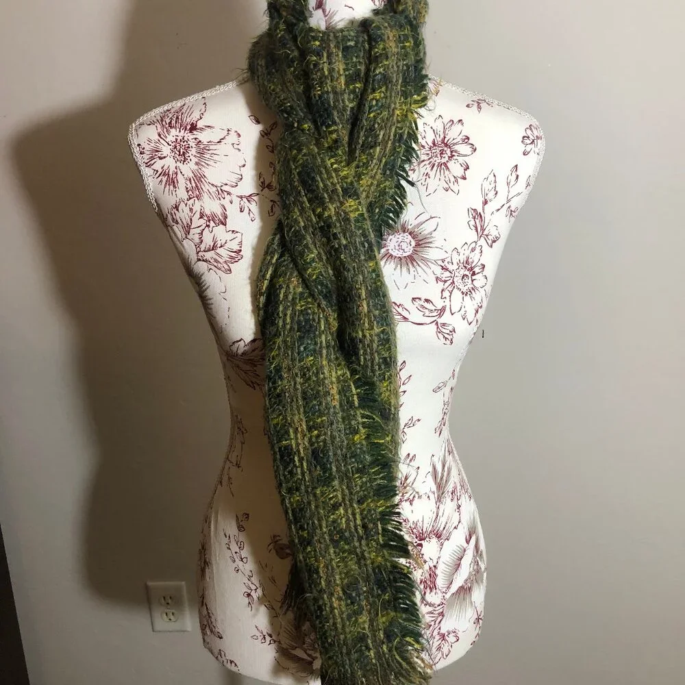 Green & Yellow Woven Fringe Scarf – Boutique Winter Style